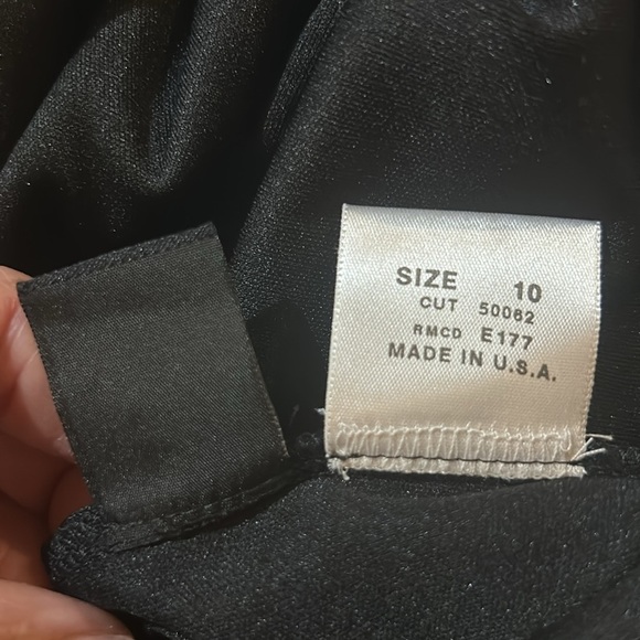 Laundry by Shelli Segal Black Dress asymmetrical strappy front. NIOP. 10P - Picture 8 of 11